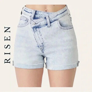 Women’s RISEN CROSS OVER‎ DENIM JEAN SHORTS SIZE 2XL BLEACH DENIM WASH CO…
